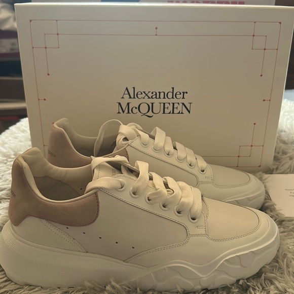 Alexander McQueen white sneakers size 40 - Picture 7 of 8